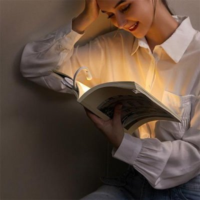Lampe de lecture au lit design