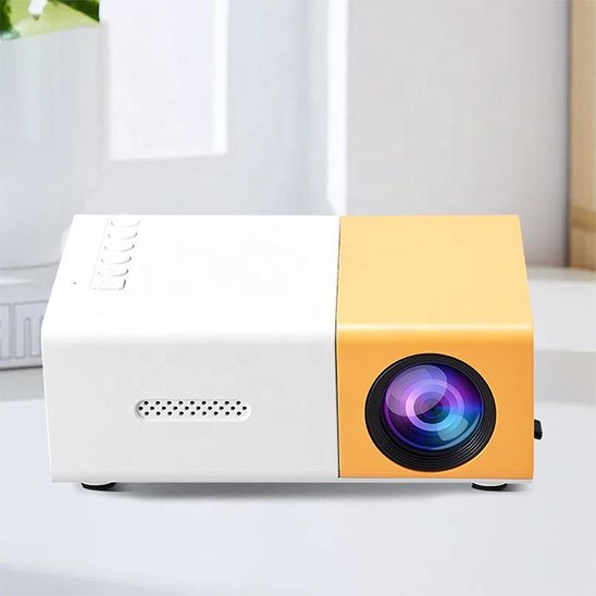 Mini projecteur portable emportez le cinéma partout