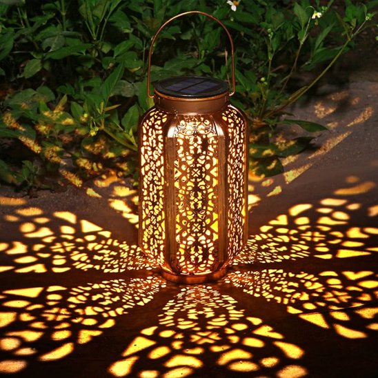 lanterne solaire extérieur qui transforme votre jardin